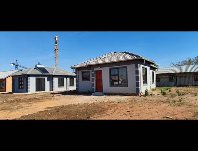 3 BEDROOM HOUSE FOR SALE IN LENASIA SOUTH